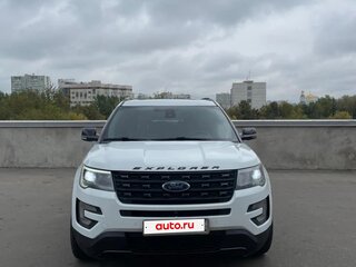 2016 Ford Explorer V Рестайлинг, белый, 2400000 рублей, вид 5