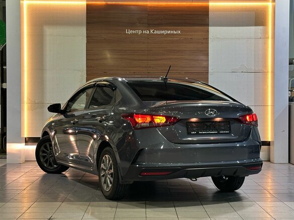 2021 Hyundai Solaris II Рестайлинг, серый, 1789000 рублей - вид 5