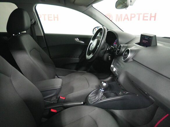 2012 Audi A1 I (8X), красный - вид 11