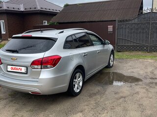 2013 Chevrolet Cruze I Рестайлинг, серебристый, 890000 рублей, вид 3