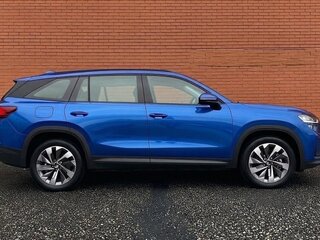 2025 Skoda Kodiaq II, синий, 5350000 рублей, вид 2