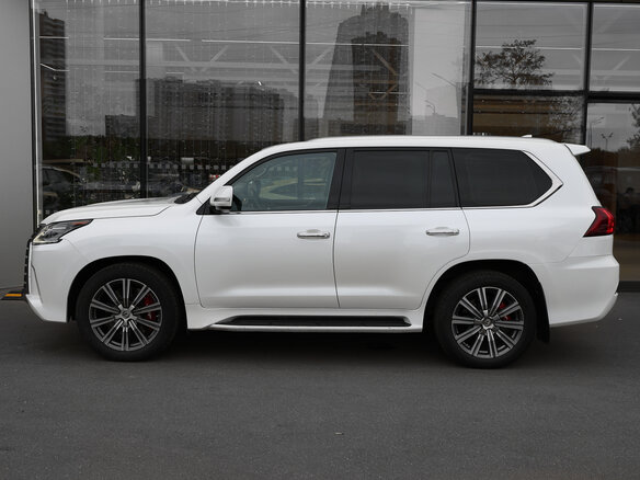 2016 Lexus LX 570 III Рестайлинг 2, белый, 7400000 рублей - вид 7