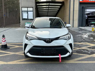 2024 Toyota C-HR M20C I Рестайлинг, белый, 2830070 рублей, вид 2