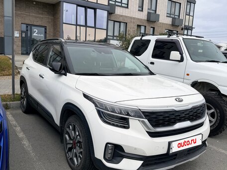 2020 Kia Seltos I, белый, 2180000 рублей, вид 1