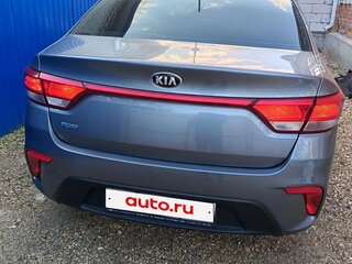 2017 Kia Rio IV, серый, 920000 рублей, вид 5