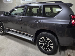 2022 Toyota Land Cruiser Prado 150 Series Рестайлинг 3, серый, 9110000 рублей, вид 5