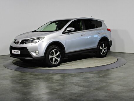 Toyota RAV4 IV (XA40)