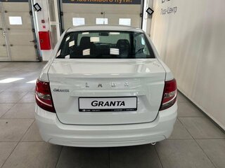 2026 Lada (ВАЗ) Granta I Рестайлинг, белый, 841500 рублей, вид 5