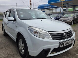 2014 Renault Sandero I, белый, 515000 рублей, вид 3