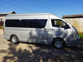 2016 Toyota HiAce H200 Рестайлинг, серебристый, 3199000 рублей, вид 3