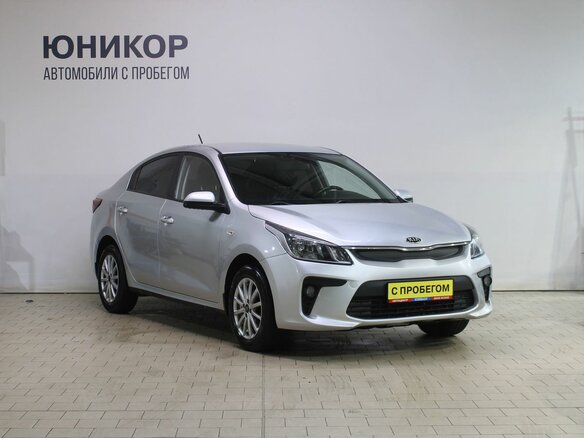 2018 Kia Rio IV, серебристый, 1259000 рублей - вид 2