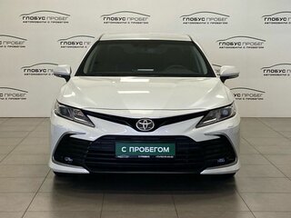 2022 Toyota Camry VIII (XV70) Рестайлинг, белый, 3100000 рублей, вид 3