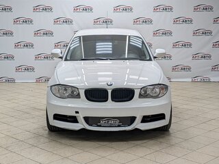 2010 BMW 1 серии 116i I (E81/E82/E87/E88) Рестайлинг, белый, 629000 рублей, вид 2