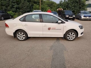 2013 Volkswagen Polo V, белый, 600000 рублей, вид 3