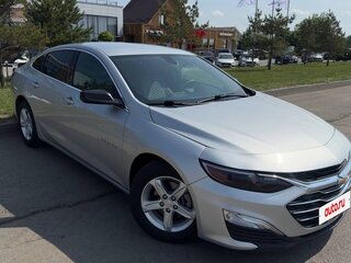 2020 Chevrolet Malibu IX Рестайлинг, серебристый, 1790000 рублей, вид 2