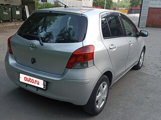 2008 Toyota Vitz II (XP90), серебристый, 650000 рублей, вид 4