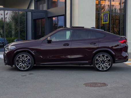 2020 BMW X6 M Competition III (F96), фиолетовый, 8940000 рублей, вид 4