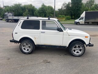 2010 Lada (ВАЗ) 2121 (4x4) I Рестайлинг, белый, 300000 рублей, вид 2