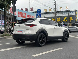 2023 Mazda CX-30 I, белый, 1600000 рублей, вид 3
