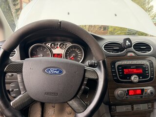 2008 Ford Focus II Рестайлинг, серебристый, 410000 рублей, вид 3