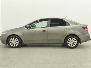 2011 Kia Cerato 5-speed II, серый, 670000 рублей, вид 4
