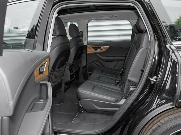 2025 Audi Q7 55 TFSI II (4M) Рестайлинг 2, бежевый, 13100000 рублей - вид 17