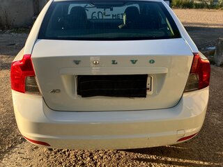2011 Volvo S40 II Рестайлинг, белый, 850000 рублей, вид 5