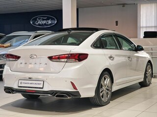 2018 Hyundai Sonata VII (LF) Рестайлинг, белый, 1815000 рублей, вид 5