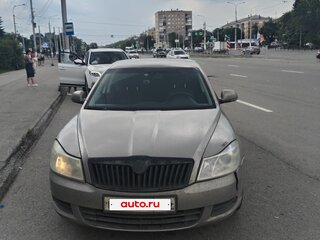 2011 Skoda Octavia II (A5) Рестайлинг, серый, 650000 рублей, вид 1
