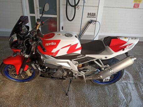 2008 Aprilia Tuono 1000, чёрный, 595000 рублей, вид 2