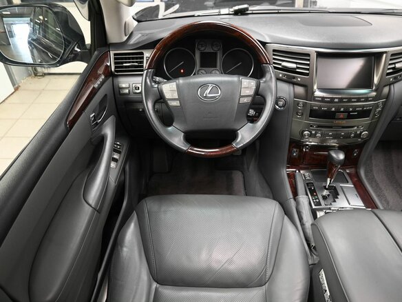 2008 Lexus LX 570 III, чёрный - вид 8