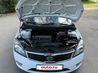 2012 Kia Ceed I Рестайлинг, белый, 900000 рублей, вид 2