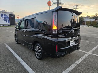 2018 Honda Stepwgn Spada V Рестайлинг, чёрный, 2300000 рублей, вид 5