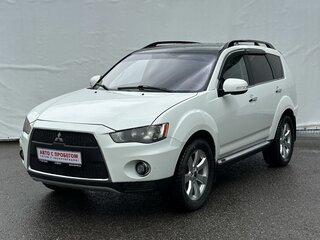 2012 Mitsubishi Outlander II Рестайлинг, белый, 1050000 рублей, вид 1