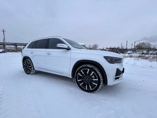 2023 Geely Monjaro (Xingyue L) I, белый, 3350000 рублей, вид 4