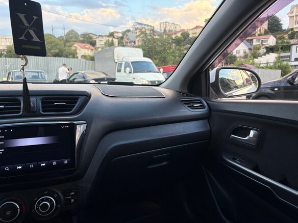 2012 Kia Rio 4-speed III, белый, 650000 рублей - вид 15