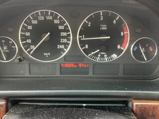 2003 BMW 5 серии 525d IV (E39) Рестайлинг, серебристый, 550000 рублей, вид 2