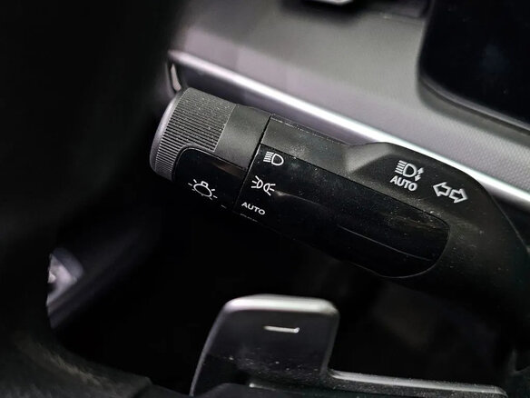2024 Kia K5 III Рестайлинг, белый, 2582000 рублей - вид 9