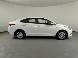 2019 Hyundai Solaris II, белый, 970000 рублей, вид 4