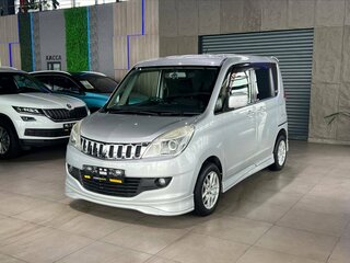 Mitsubishi Delica D:2 I