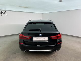 2020 BMW 5 серии 520d xDrive VII (G30/G31/G38), чёрный, 4490000 рублей, вид 4