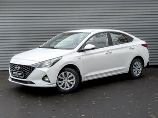 2022 Hyundai Solaris II Рестайлинг, белый, 1535000 рублей, вид 1