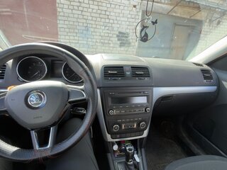 2014 Skoda Yeti I Рестайлинг, коричневый, 890000 рублей, вид 5