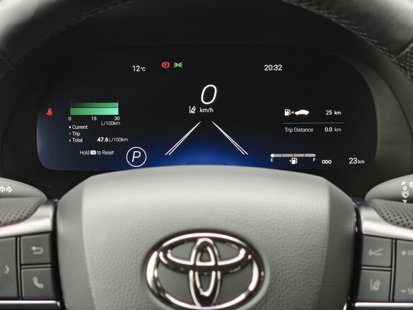 2026 Toyota Highlander IV (XU70), чёрный - вид 19