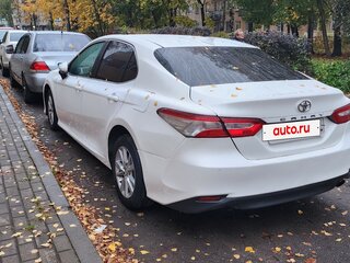 2018 Toyota Camry VIII (XV70), белый, 1350000 рублей, вид 4
