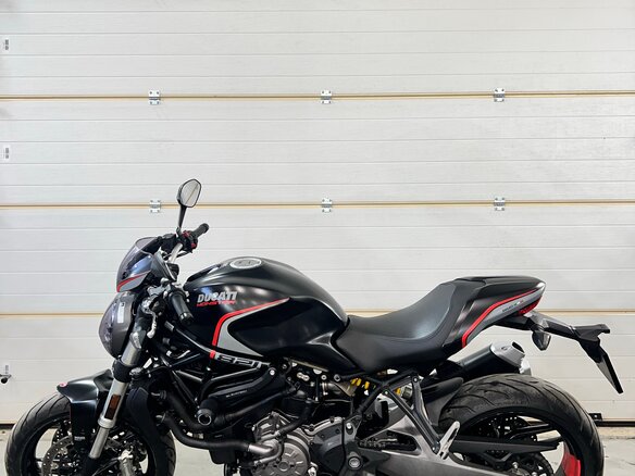 2020 Ducati Monster 821, чёрный, 990000 рублей - вид 3
