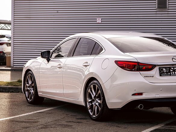 2017 Mazda 6 III (GJ) Рестайлинг, белый, 1545000 рублей - вид 8