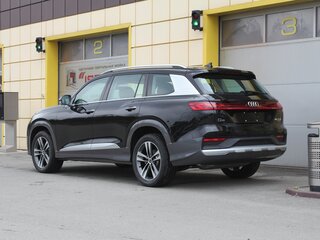 2026 Audi Q6 40 TFSI, чёрный, 6395000 рублей, вид 4