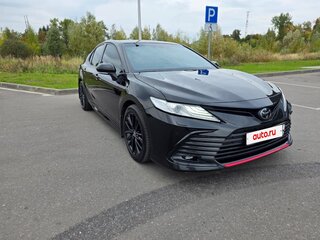 2022 Toyota Camry VIII (XV70) Рестайлинг, чёрный, 4490000 рублей, вид 4
