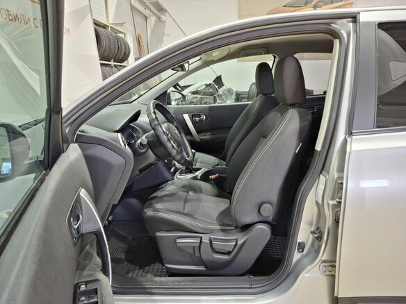 2013 Nissan Qashqai I Рестайлинг, серебристый, 1110000 рублей - вид 18
